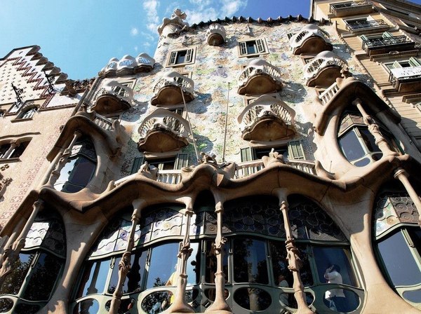 Дом Бальо Антонио Гауди в Барселоне.